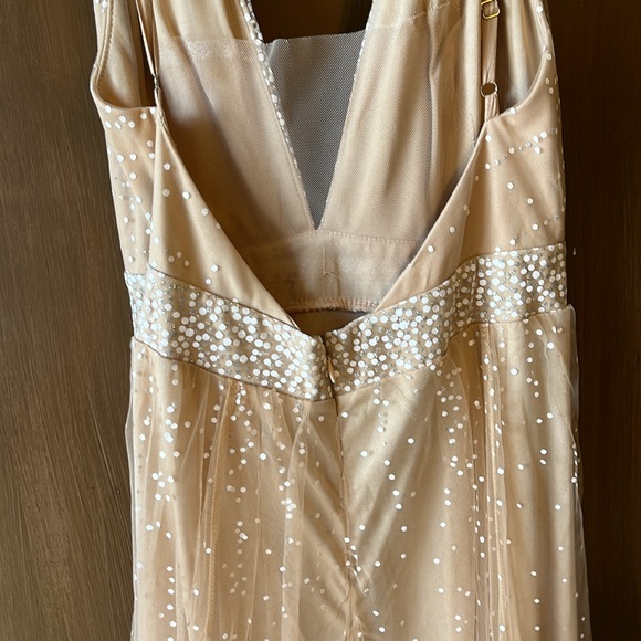 Tan dress with sparkle over lay - Picture 4 of 4
